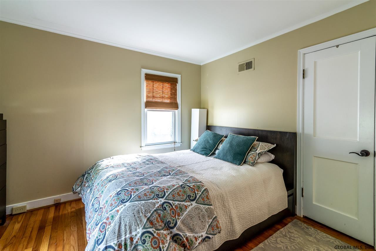 64 Eastholm Road Schenectady, NY 12304 - Photo 27 of 51 Photo 27