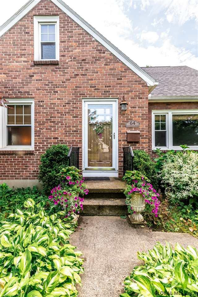 64 Eastholm Road Schenectady, NY 12304 - Photo 4 of 51 Photo 4