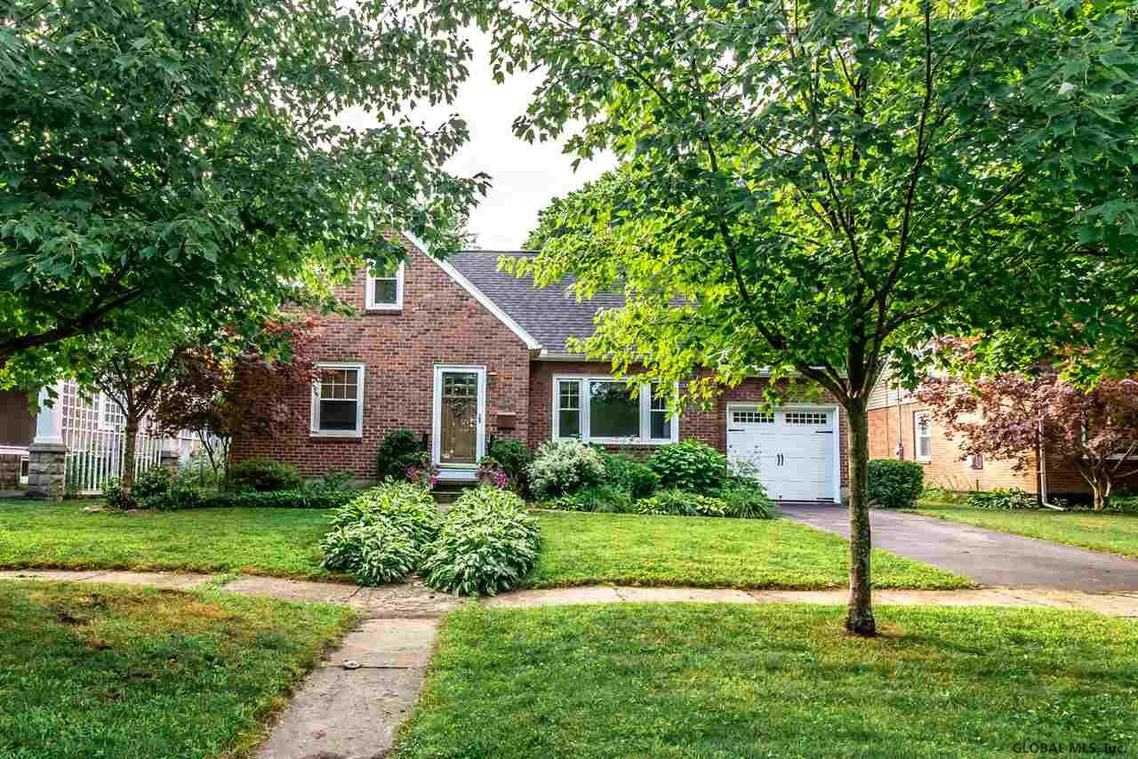 64 Eastholm Road Schenectady, NY 12304 - Photo 5 of 51 Photo 5
