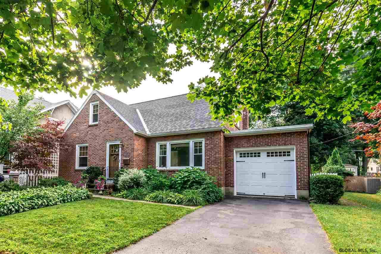 64 Eastholm Road Schenectady, NY 12304 - Photo 7 of 51 Photo 7
