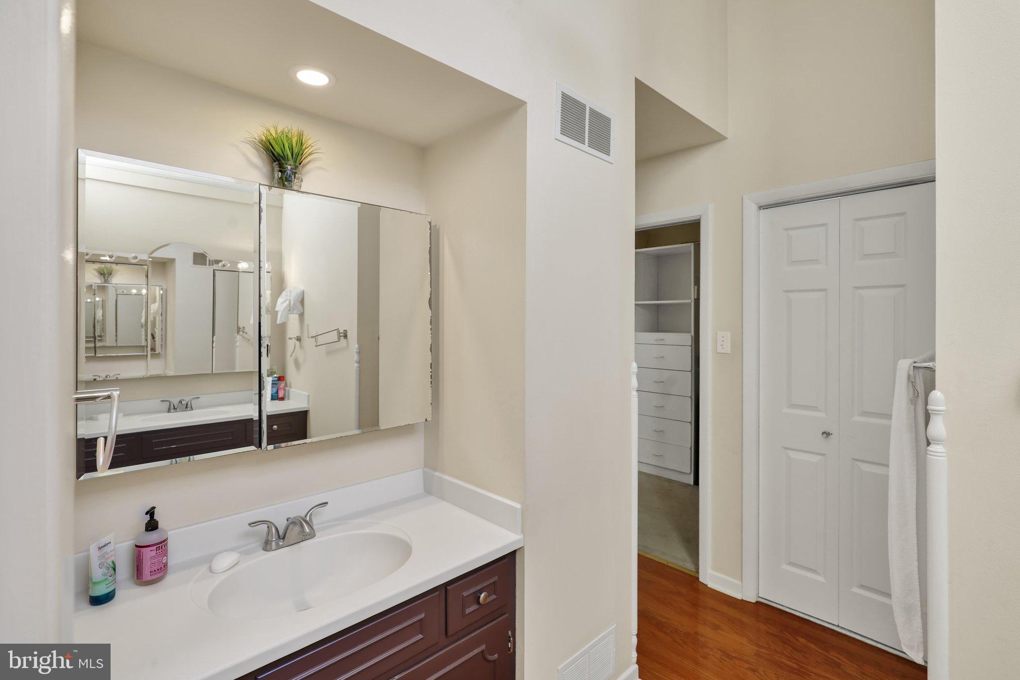 2210 Greenwood Road Allentown, PA 18103 - Photo 27 of 61 360_3403