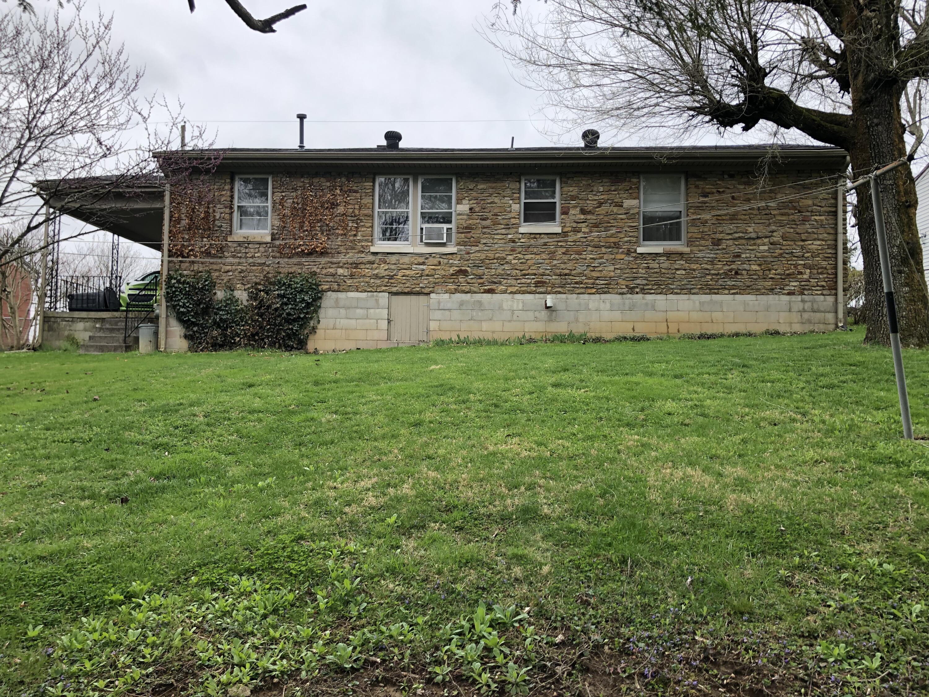 1015 Spencer Road Mount Sterling, KY 40353 - Photo 10 of 31 D7CEB4EE-D9CF-4C14-85EB-0C2E12525D57