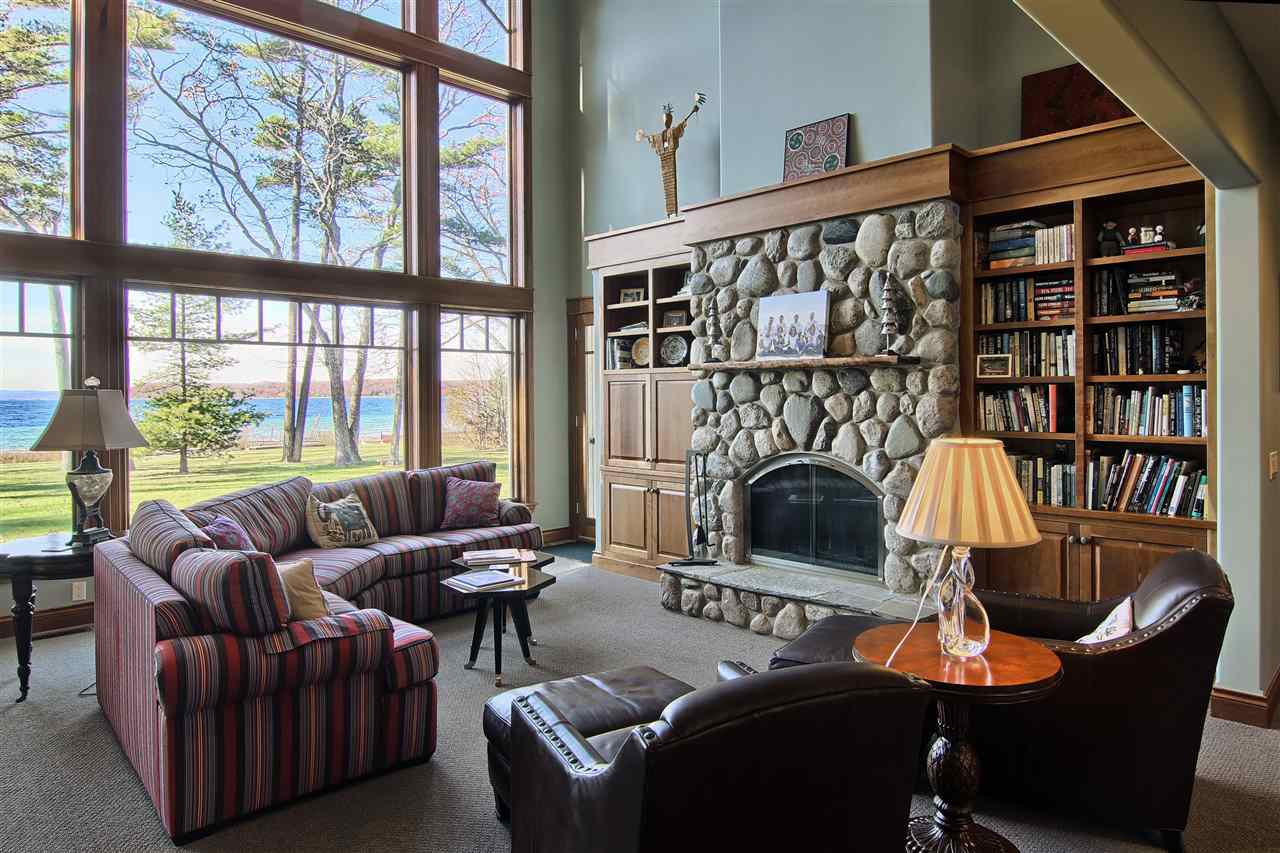 2916 Neahtawanta Road Traverse City, MI 49686 - Photo 8 of 75 1831431-7.JPG
