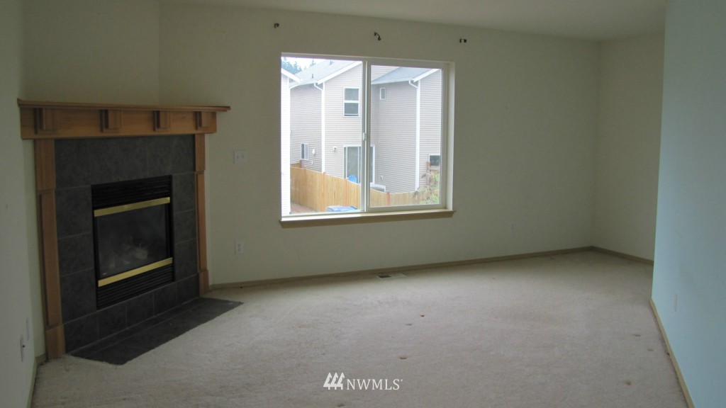 4001 154th Place Southeast Bothell, WA 98012 - Photo 8 of 15