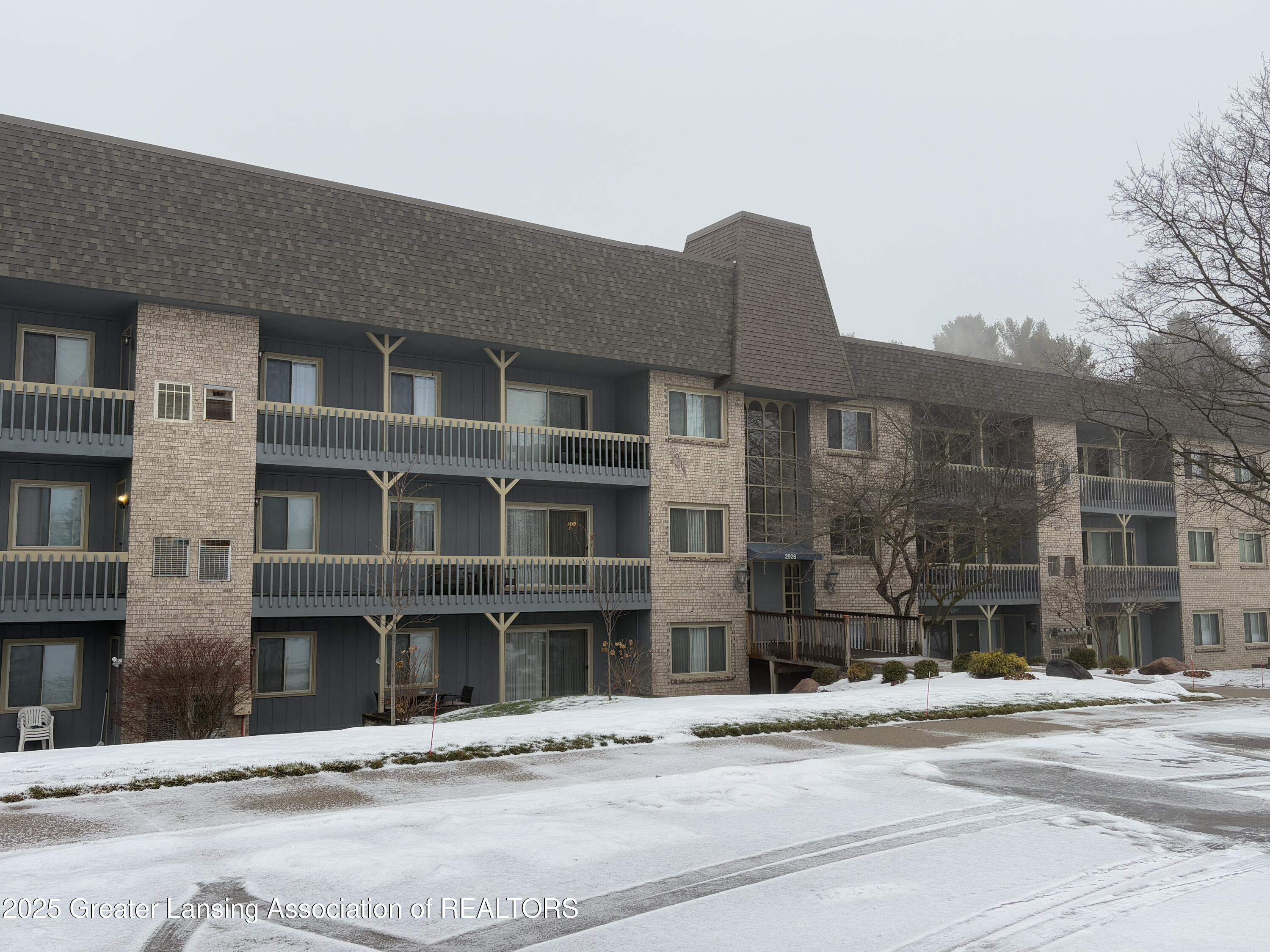 2926 Mt Hope Road, Unit 102 East Lansing, MI 48823 - Photo 1 of 11 IMG_9262