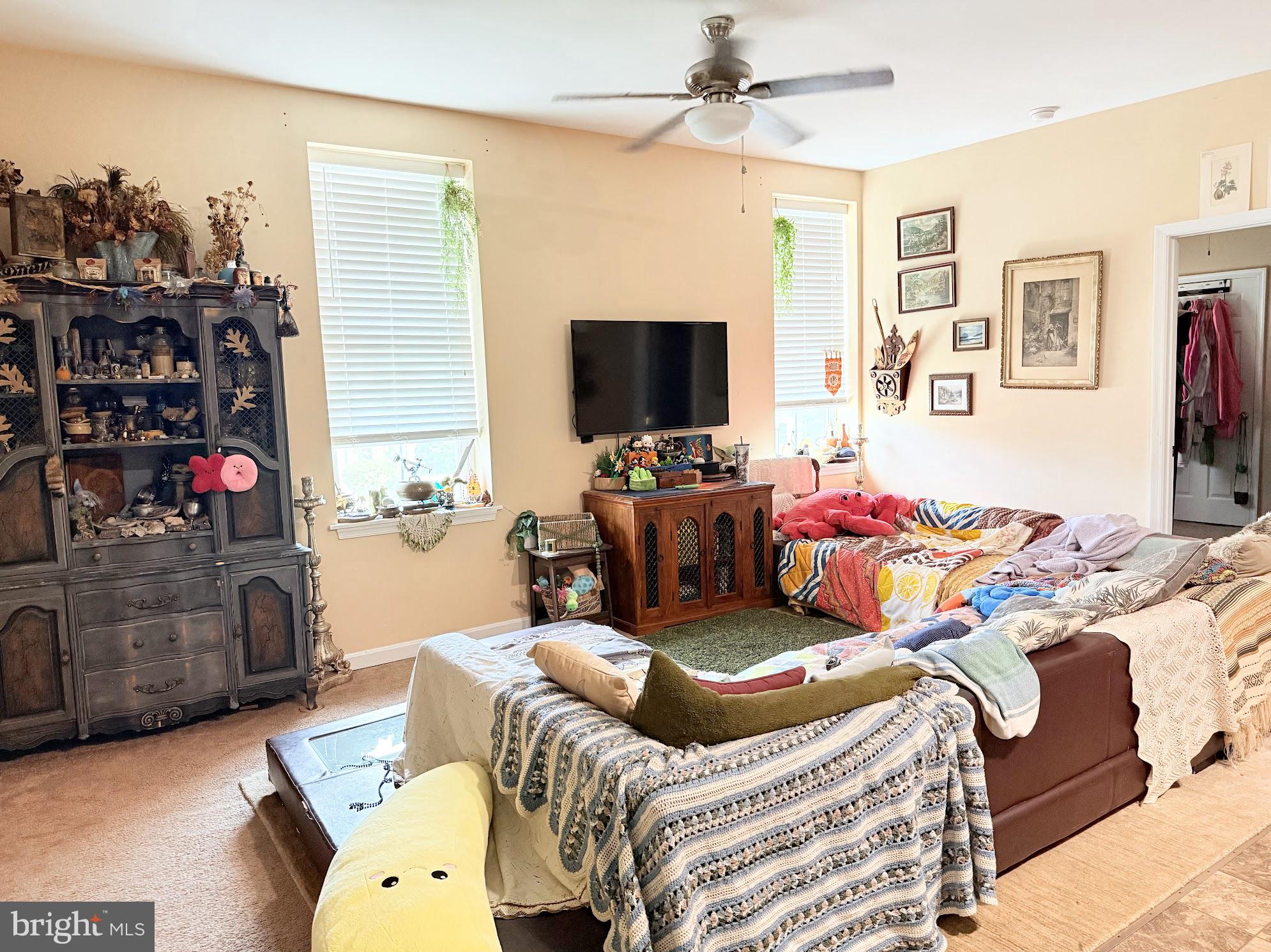 1 Central Avenue Ridgely, MD 21660 - Photo 15 of 23 Living Area