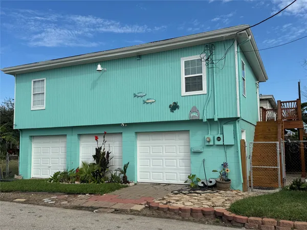 $2,000 | 1726 65th Street, Galveston, TX 77551