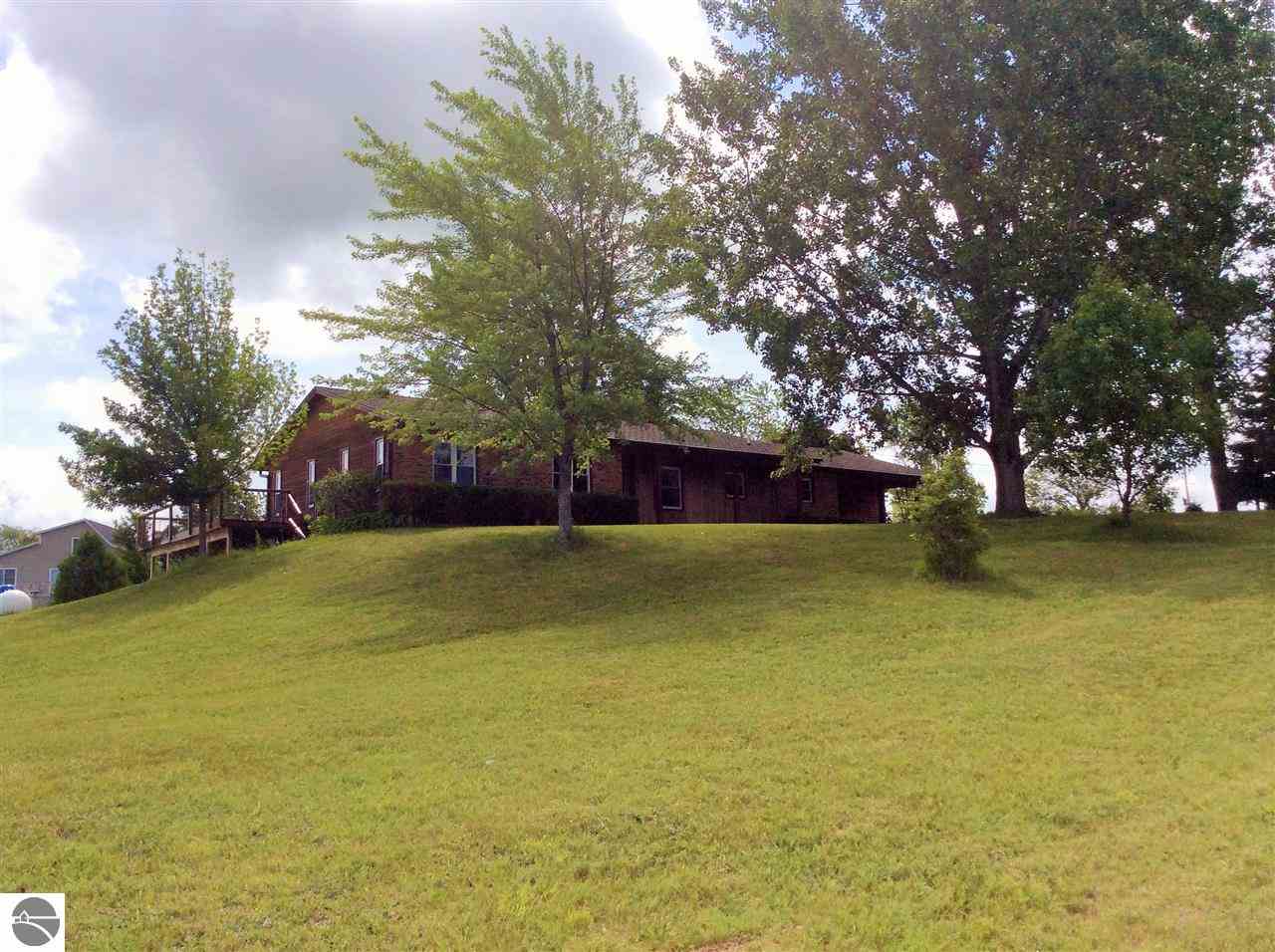 4818 Hilltop Road Grawn, MI 49637 - Photo 10 of 37 1787206-9.JPG