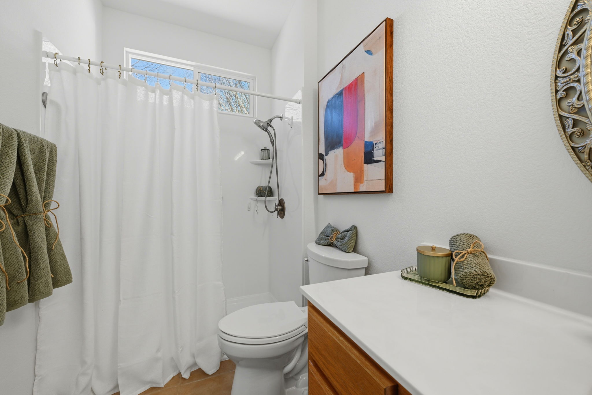 708 Texas Drive Georgetown, TX 78633 - Photo 15 of 27 Primary bathroom with convenient step in shower.