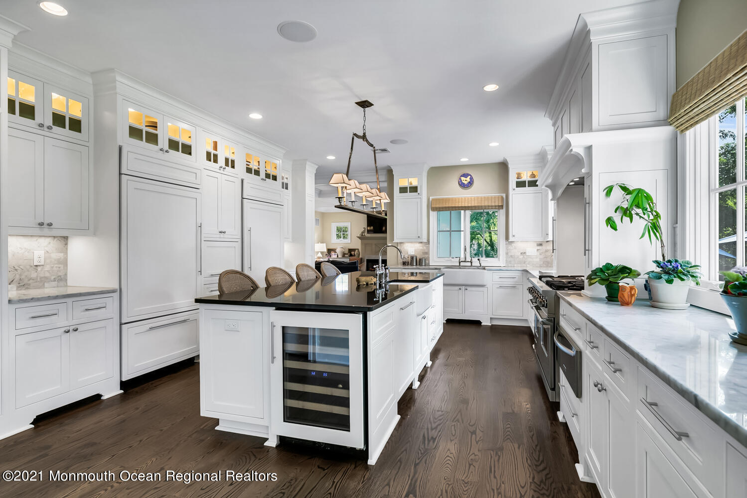 53 Ridge Road Rumson, NJ 07760 - Photo 3 of 27 Eat-in Kitchen