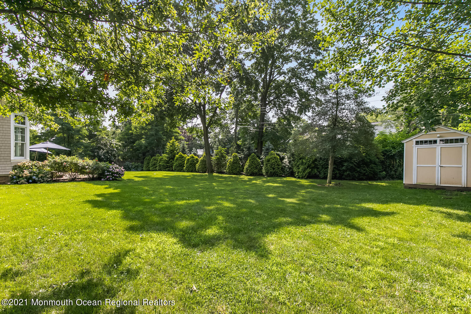 53 Ridge Road Rumson, NJ 07760 - Photo 27 of 27 Sprawling rear yard