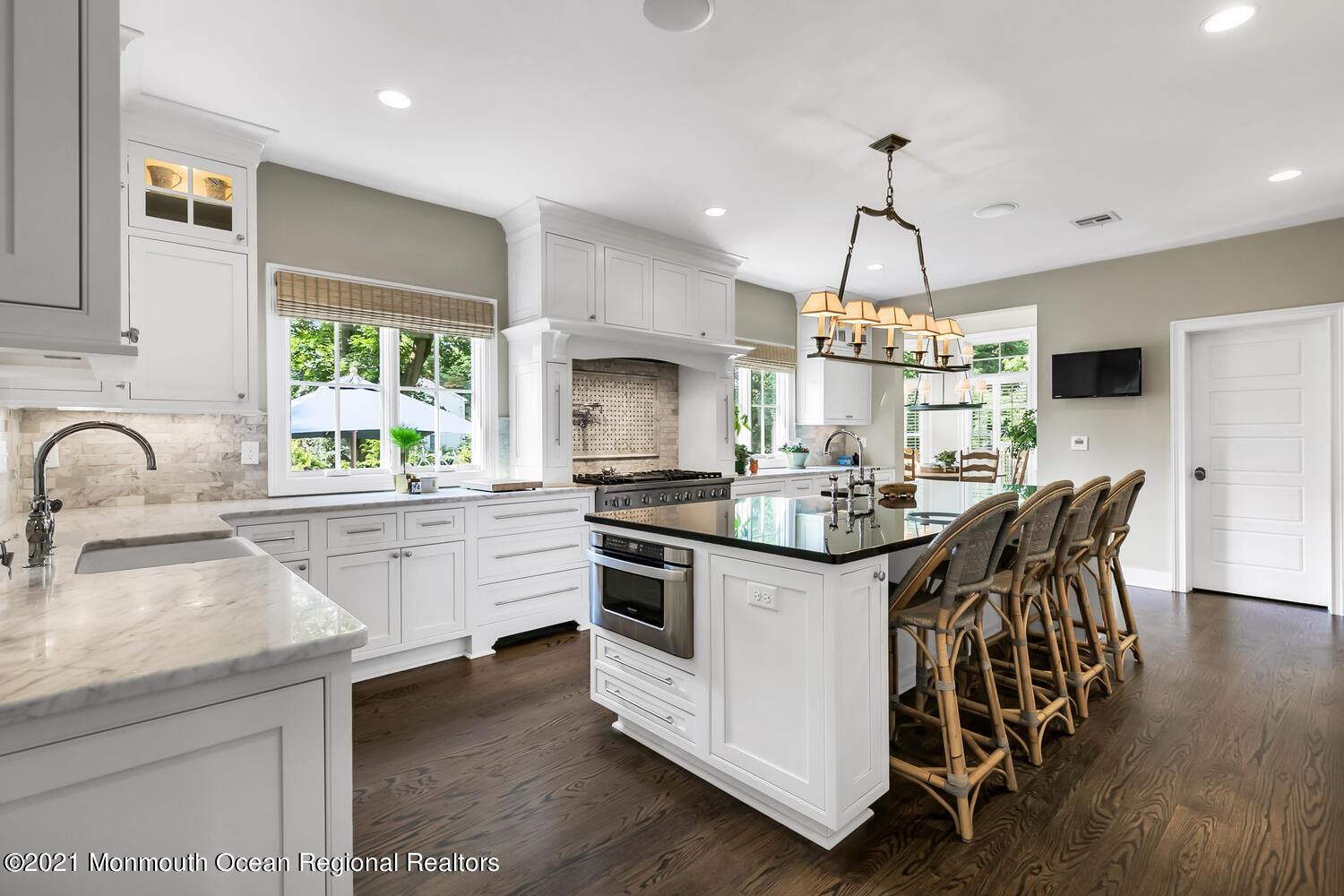 53 Ridge Road Rumson, NJ 07760 - Photo 4 of 27 Eat-in Kitchen