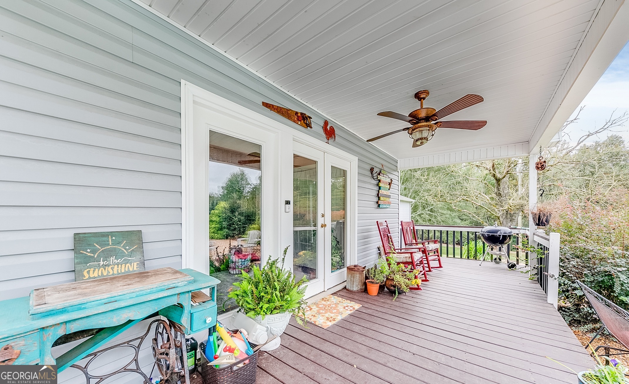 119 Yarbrough Ridgeway Road Commerce, GA 30529 - Photo 20 of 50 a view of living room with furniture and garden
