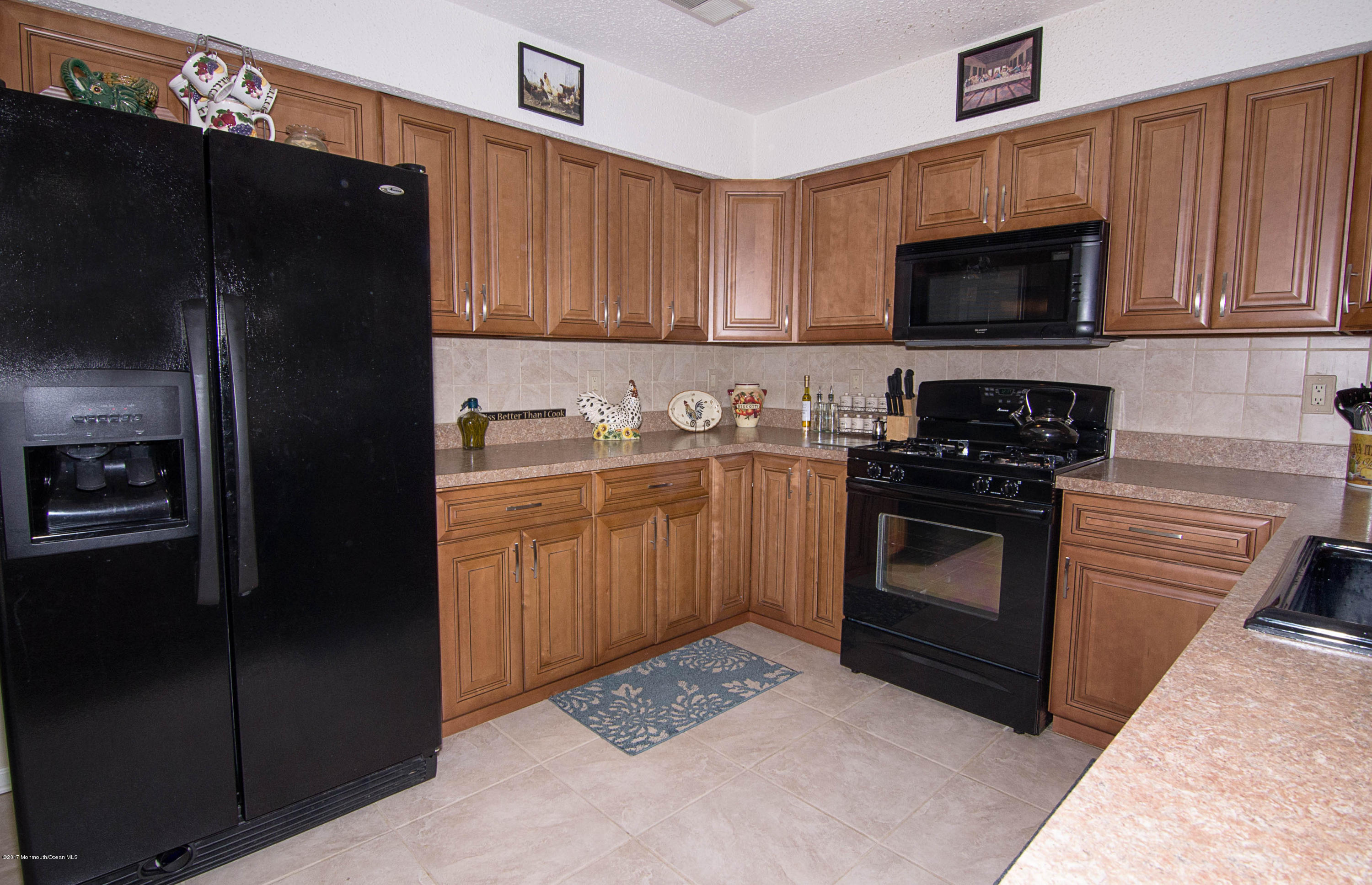 269 Lake Road Brick, NJ 08724 - Photo 15 of 39 _RMJ4846.jpg kitchen