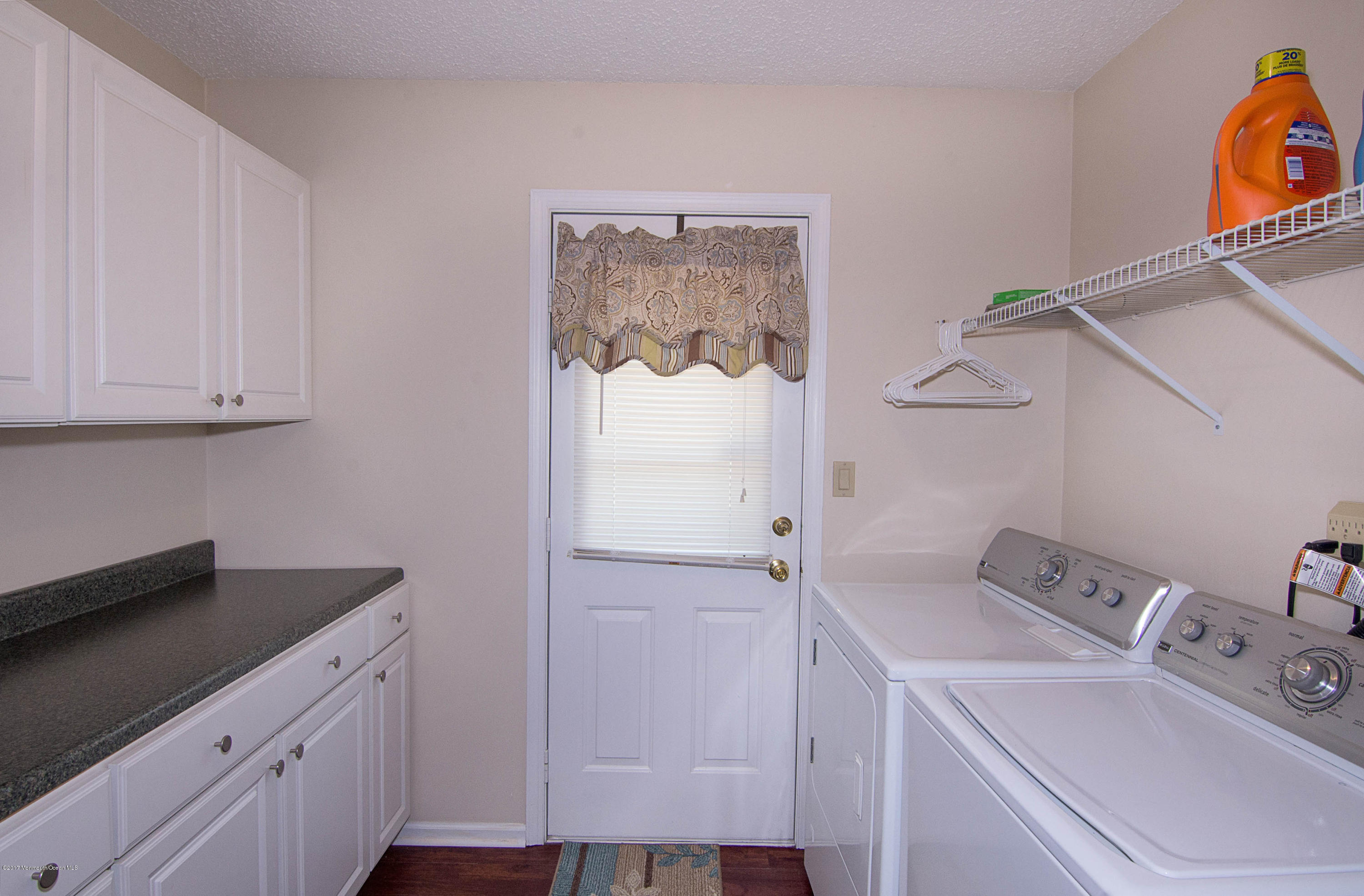 269 Lake Road Brick, NJ 08724 - Photo 19 of 39 _RMJ4862.jpg laundry room