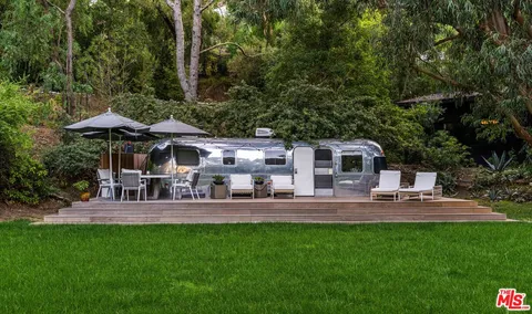 $4,000,000 | 3655 McAnany Way, Malibu, CA 90265