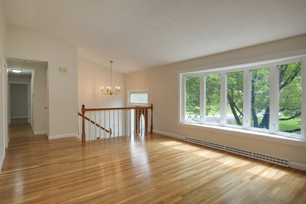 56 Oakvale Road Framingham, MA 01701 - Photo 6 of 34 Gallery Image 6