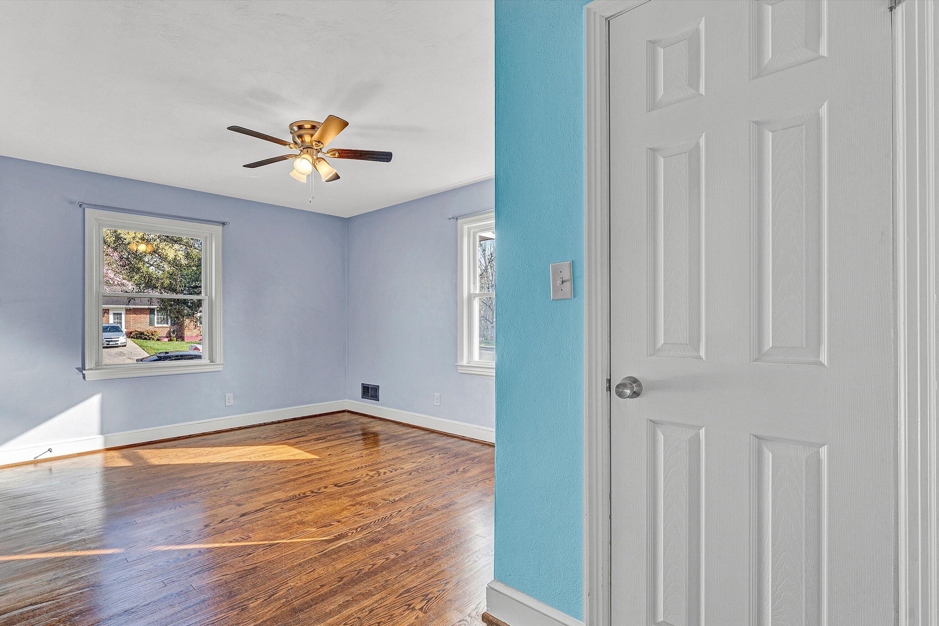 4608 Elva Road Northwest Roanoke, VA 24017 - Photo 13 of 38 13-SGP-09928