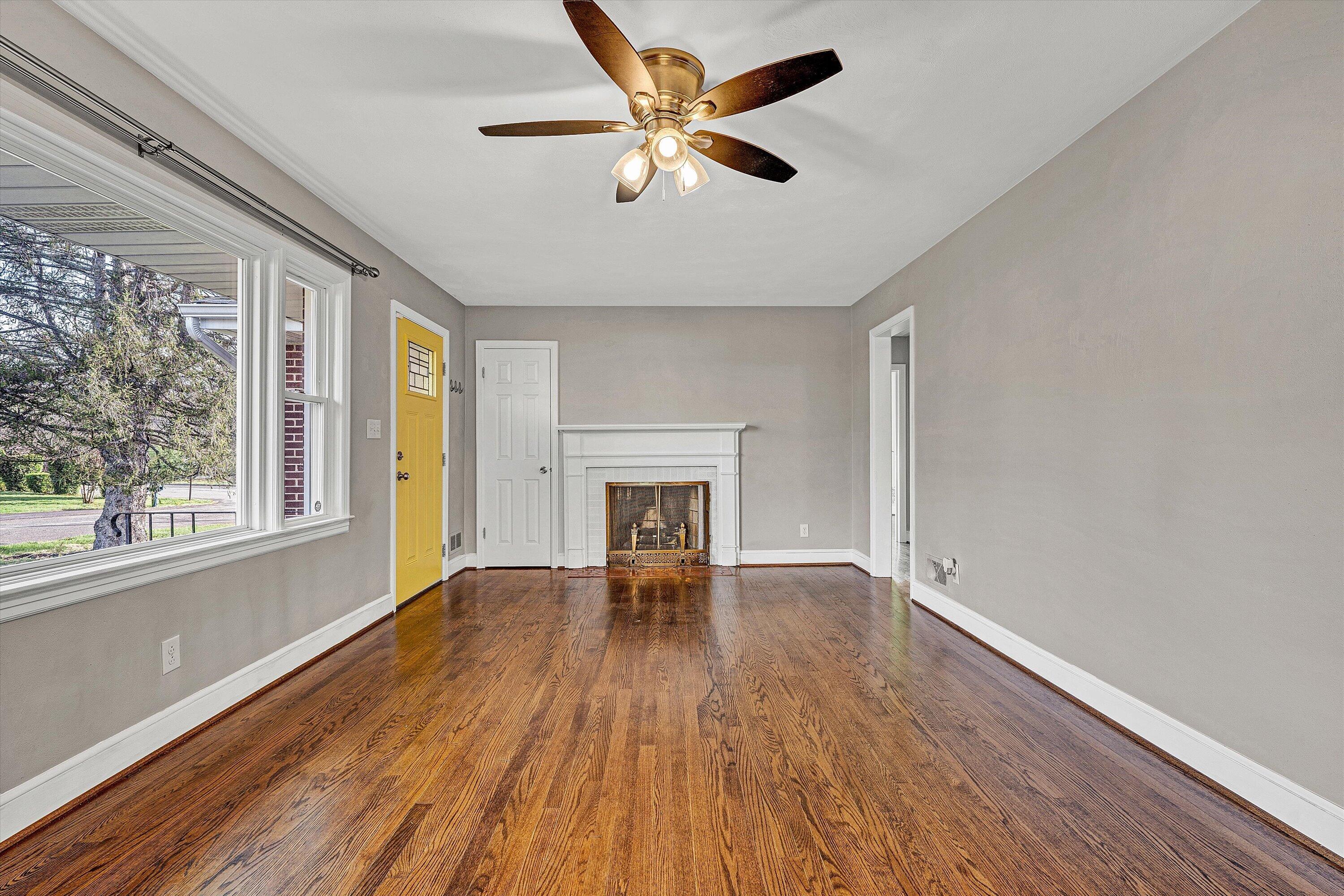 4608 Elva Road Northwest Roanoke, VA 24017 - Photo 6 of 38 06-SGP-09907