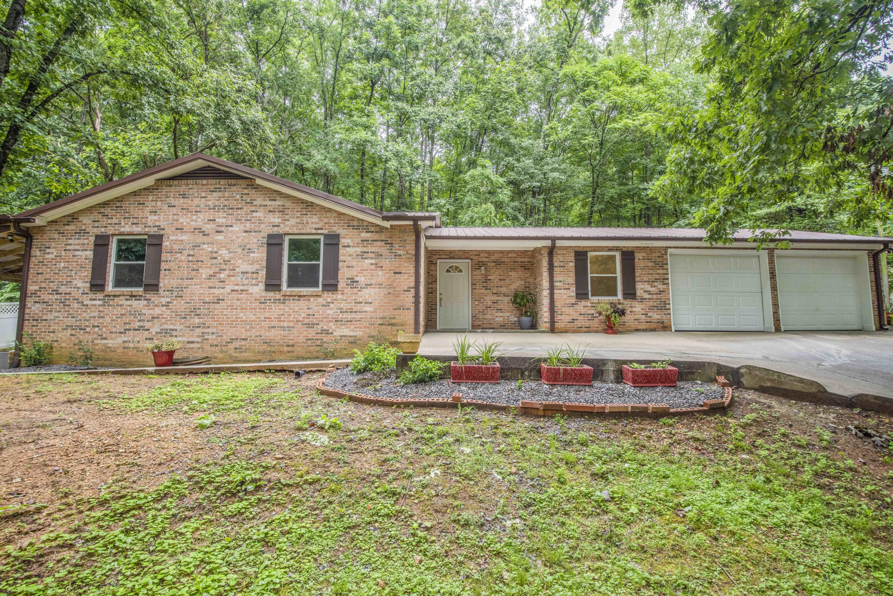 109 Timbercrest Drive Oak Ridge, TN 37830 - Photo 1 of 40 Front