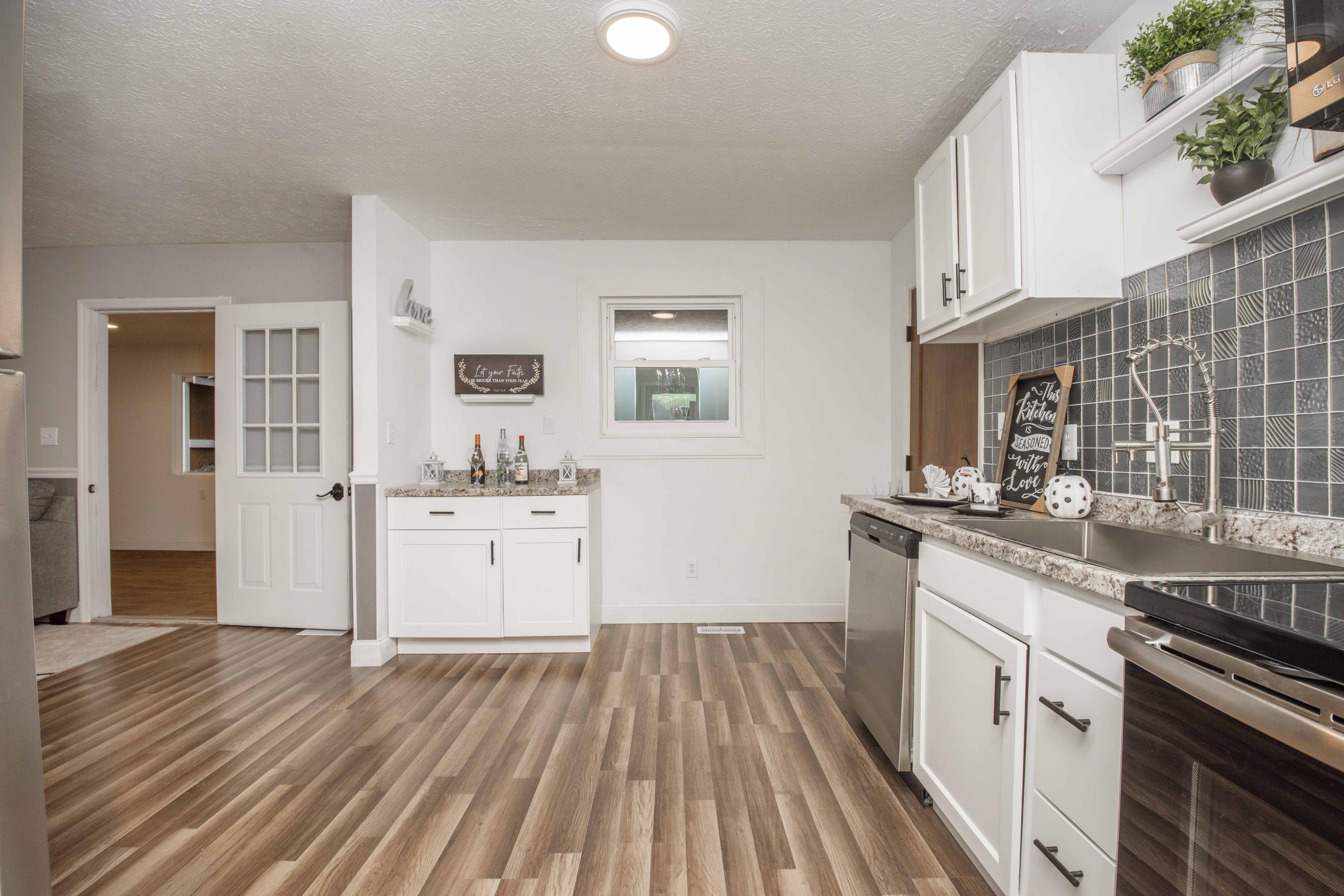 109 Timbercrest Drive Oak Ridge, TN 37830 - Photo 11 of 40 Kitchen
