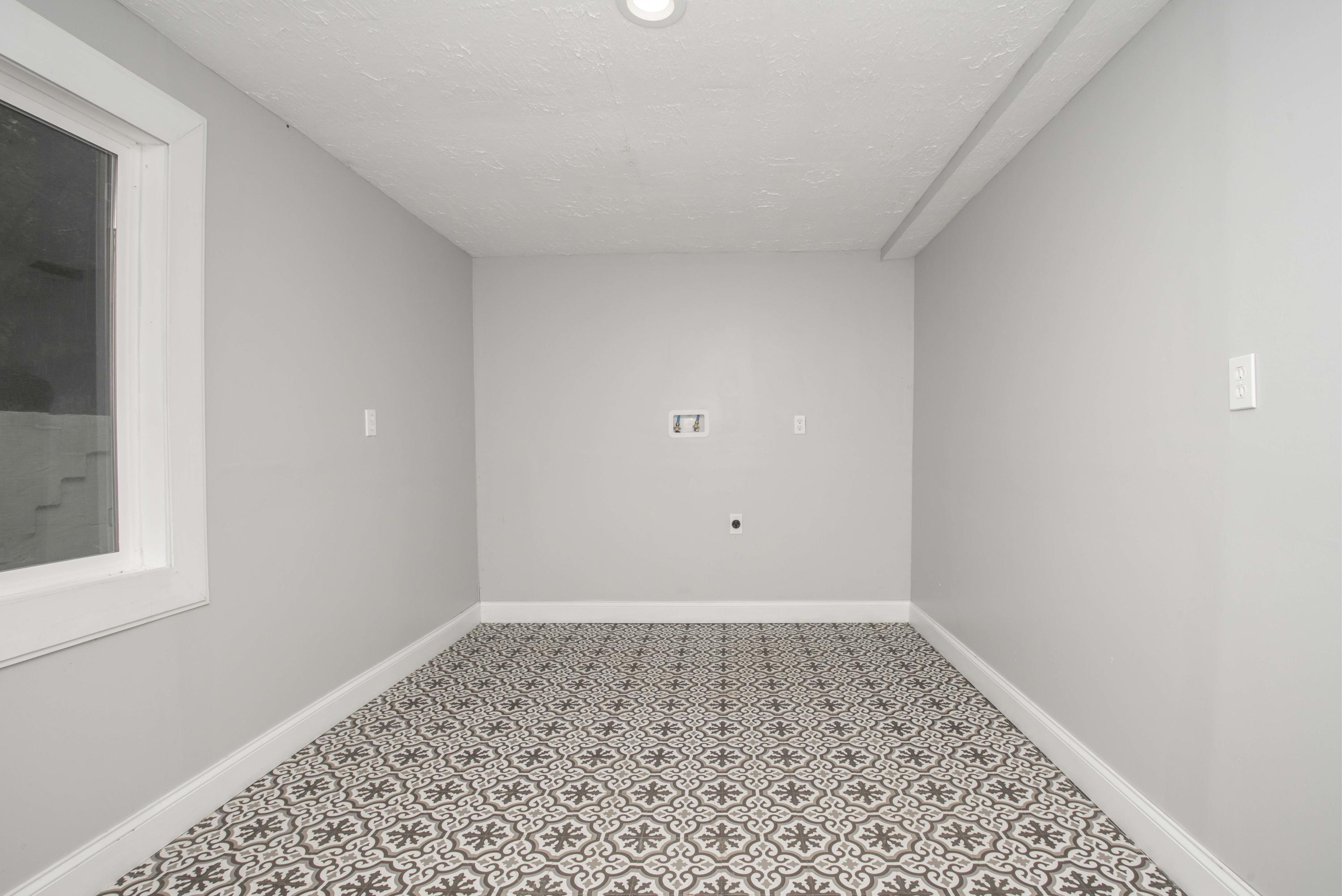 109 Timbercrest Drive Oak Ridge, TN 37830 - Photo 16 of 40 Laundry Room