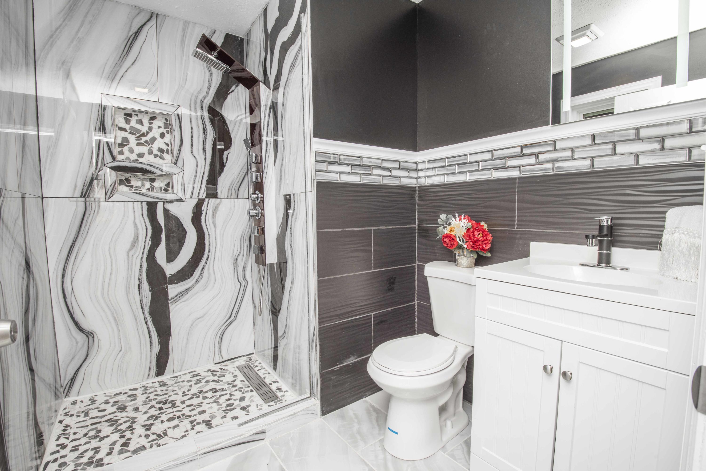 109 Timbercrest Drive Oak Ridge, TN 37830 - Photo 23 of 40 Master Bath