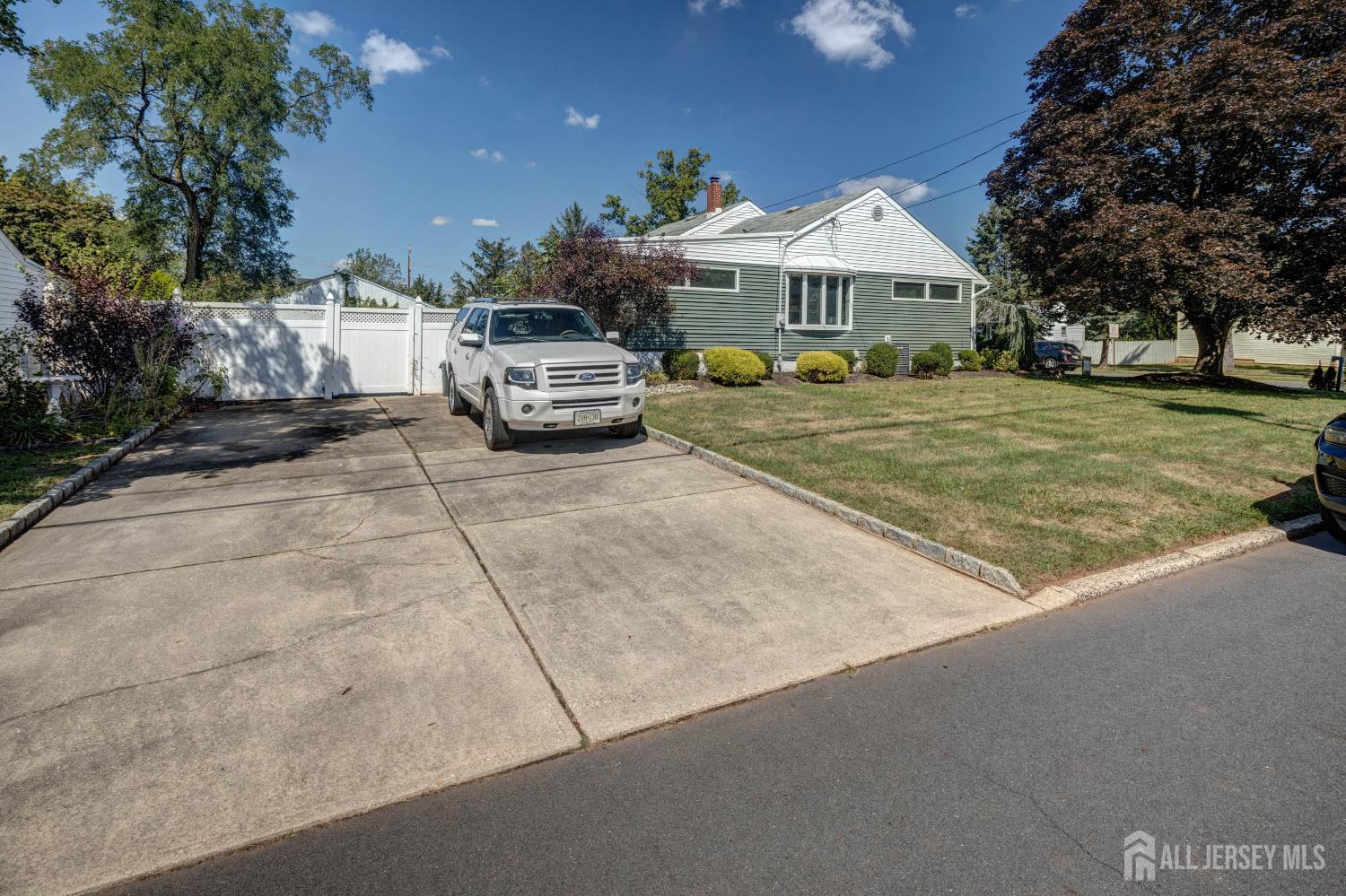 58 Stony Road West Edison, NJ 08817 - Photo 28 of 31