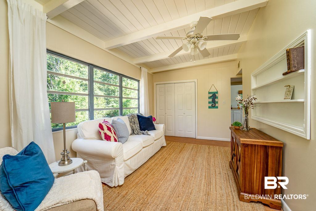 18694 Cedar Drive Foley, AL 36535 - Photo 6 of 21 Living Room