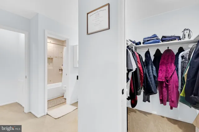 $349,900 | 563 Florida Avenue, Unit 202, Herndon, VA 20170