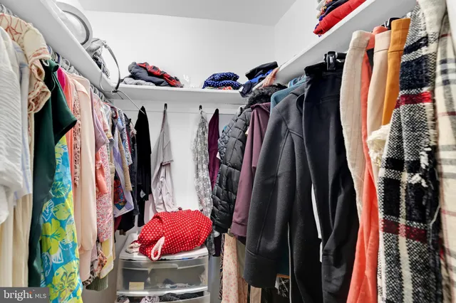 $349,900 | 563 Florida Avenue, Unit 202, Herndon, VA 20170