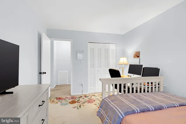 $349,900 | 563 Florida Avenue, Unit 202, Herndon, VA 20170