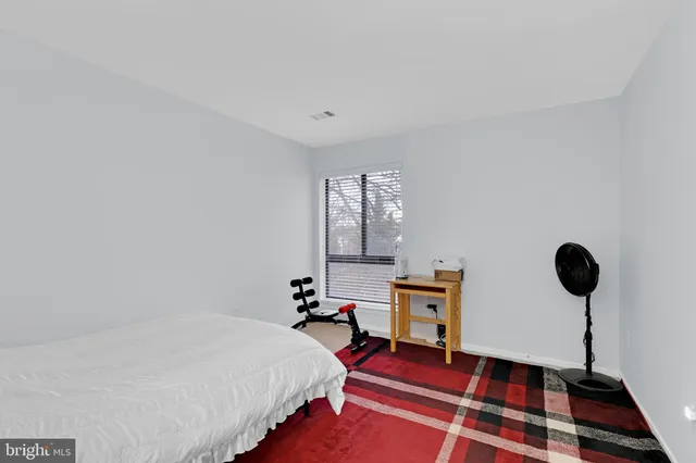 $349,900 | 563 Florida Avenue, Unit 202, Herndon, VA 20170