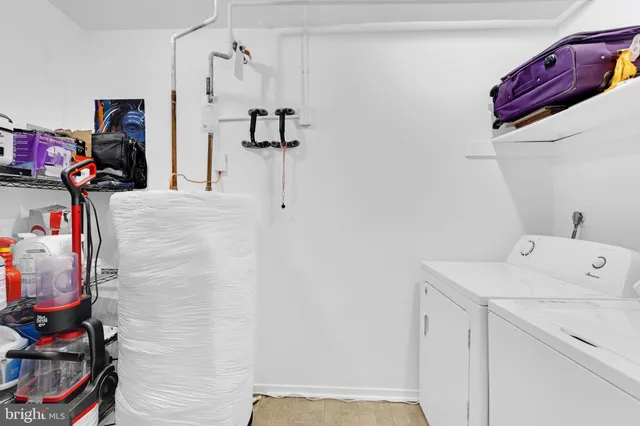 $349,900 | 563 Florida Avenue, Unit 202, Herndon, VA 20170