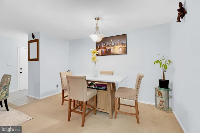 $349,900 | 563 Florida Avenue, Unit 202, Herndon, VA 20170