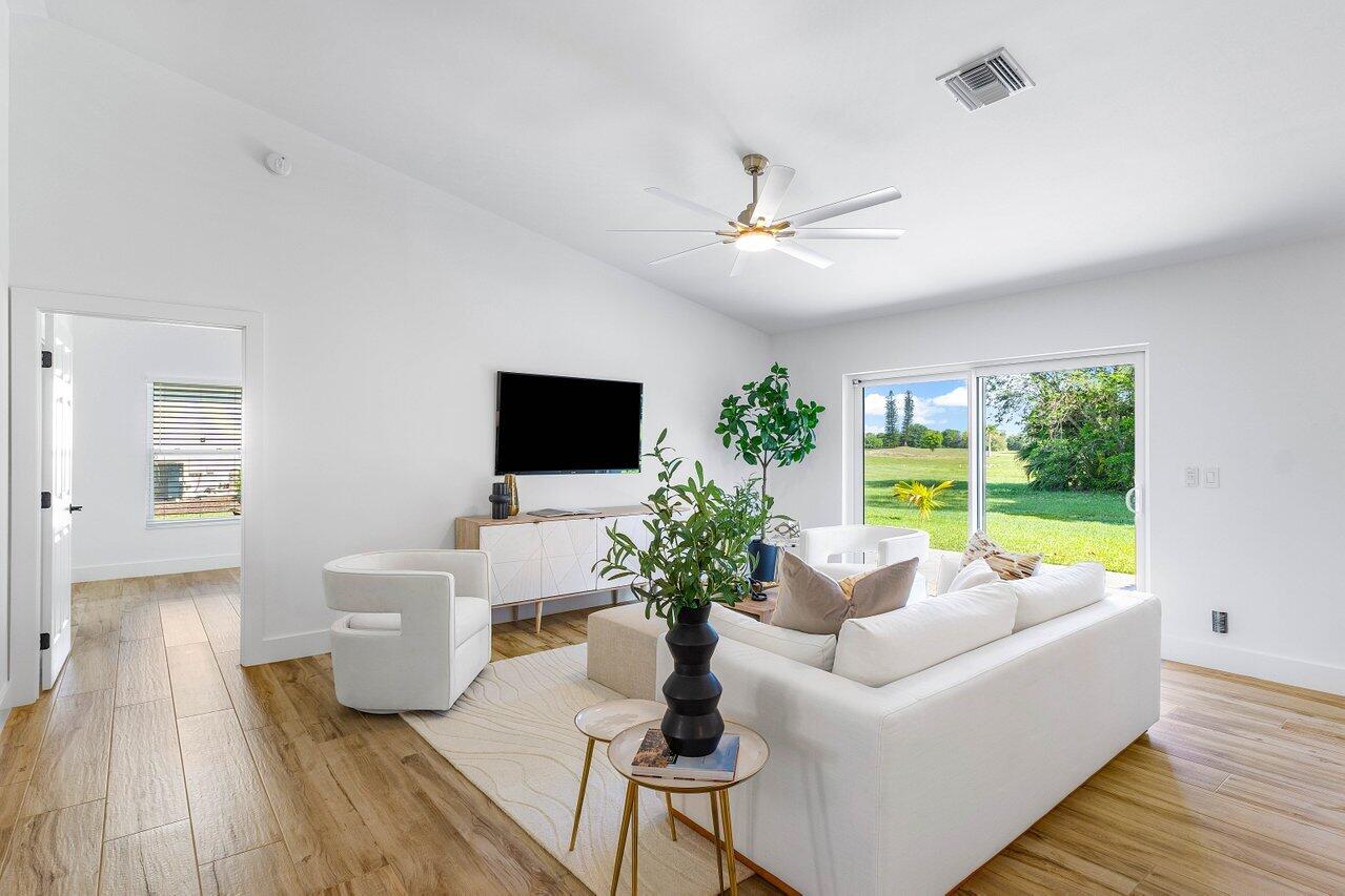 4669 Bucida Road Boynton Beach, FL 33436 - Photo 11 of 40 011-4669BucidaRoad-BoyntonBeach-FL-33436