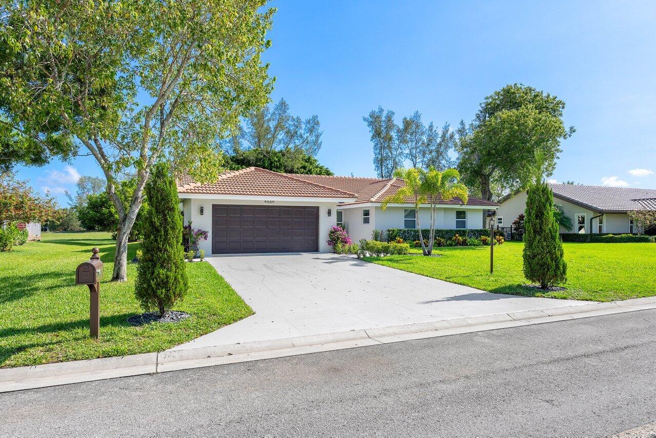 4669 Bucida Road Boynton Beach, FL 33436 - Photo 3 of 40 003-4669BucidaRoad-BoyntonBeach-FL-33436