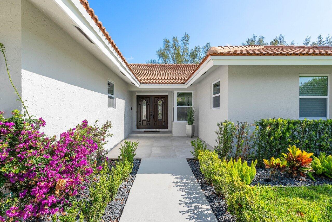 4669 Bucida Road Boynton Beach, FL 33436 - Photo 5 of 40 005-4669BucidaRoad-BoyntonBeach-FL-33436