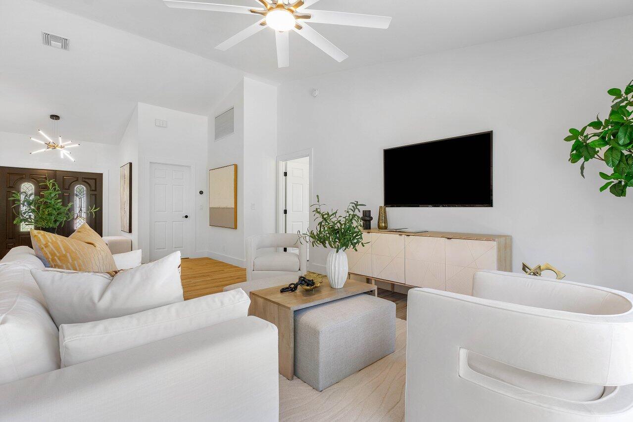 4669 Bucida Road Boynton Beach, FL 33436 - Photo 8 of 40 008-4669BucidaRoad-BoyntonBeach-FL-33436