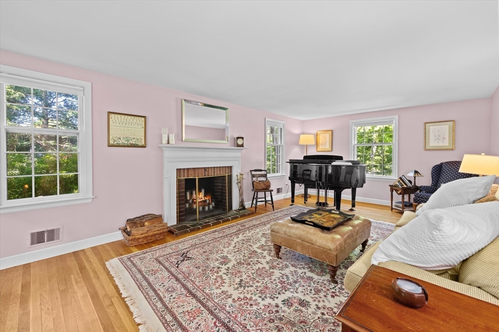 15 Willard Grant Road Sudbury, MA 01776 - Photo 8 of 40
