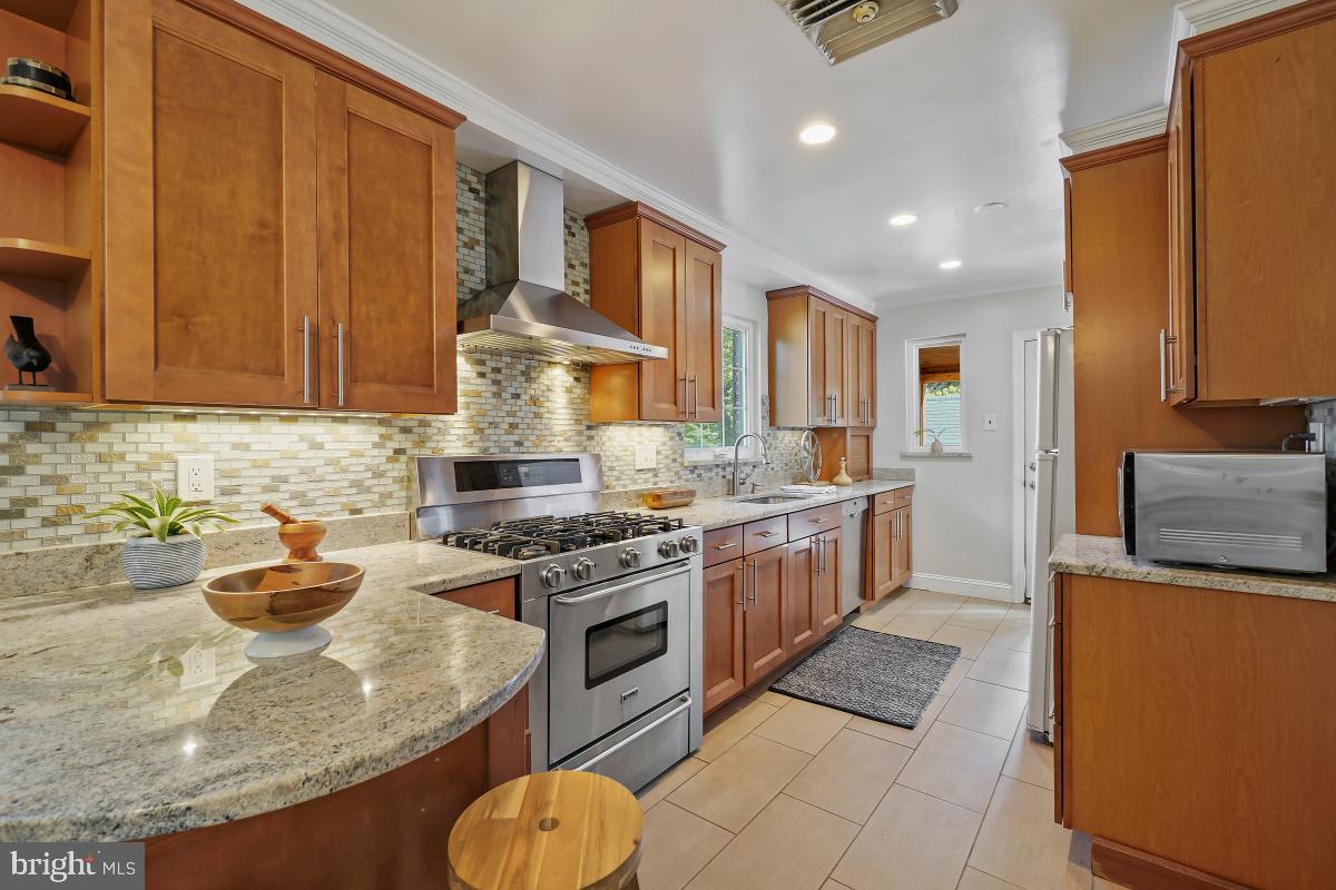 9101 Flower Avenue Silver Spring, MD 20901 - Photo 12 of 44