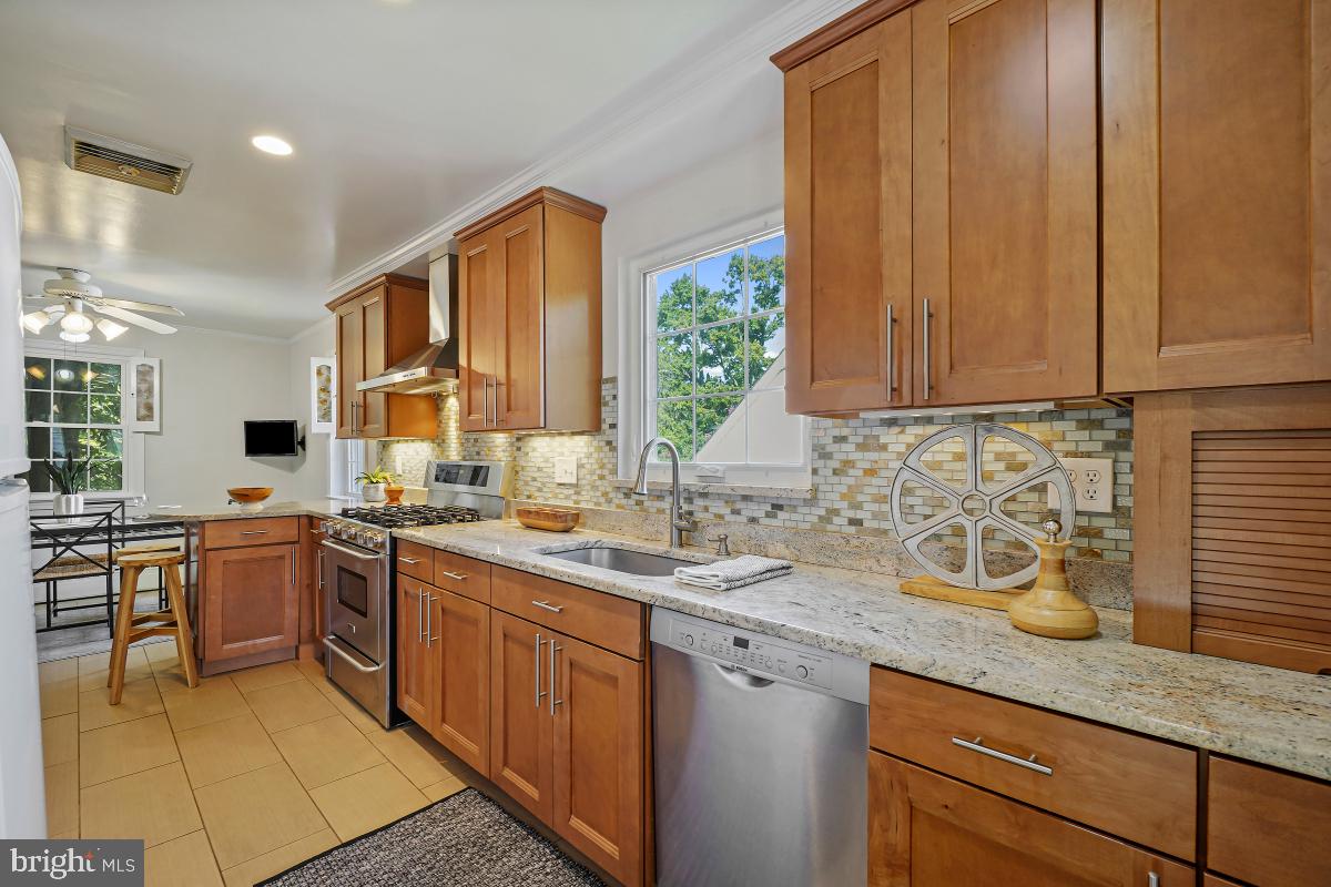 9101 Flower Avenue Silver Spring, MD 20901 - Photo 14 of 44