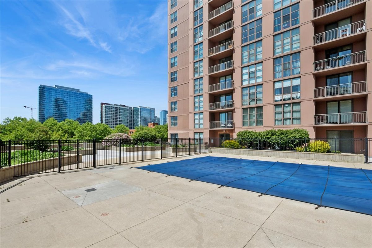 1133 South State Street, Unit 604 Chicago, IL 60605 - Photo 17 of 21