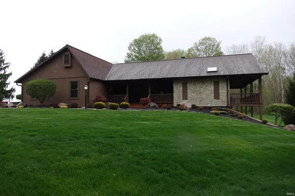 $565,900 | 9673 County Road 200 East, La Fontaine, IN 46940