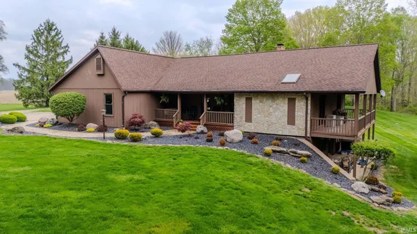 $565,900 | 9673 County Road 200 East, La Fontaine, IN 46940