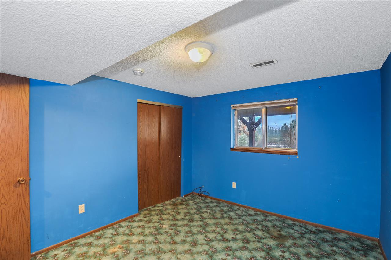 26917 North Yale Road Chattaroy, WA 99003 - Photo 13 of 20