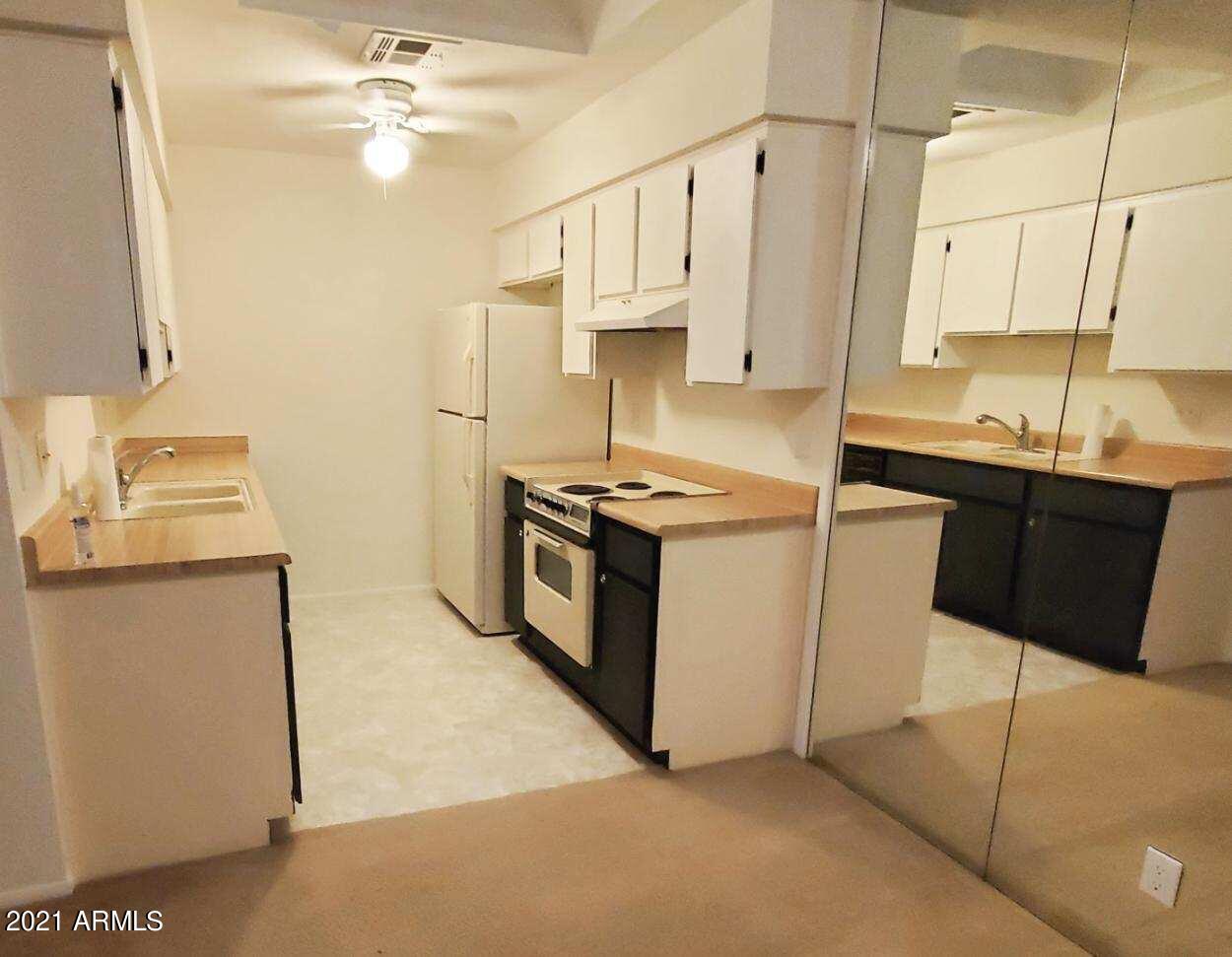 97 North Cooper Road, Unit 115 Chandler, AZ 85225 - Photo 4 of 30 IMG_2943
