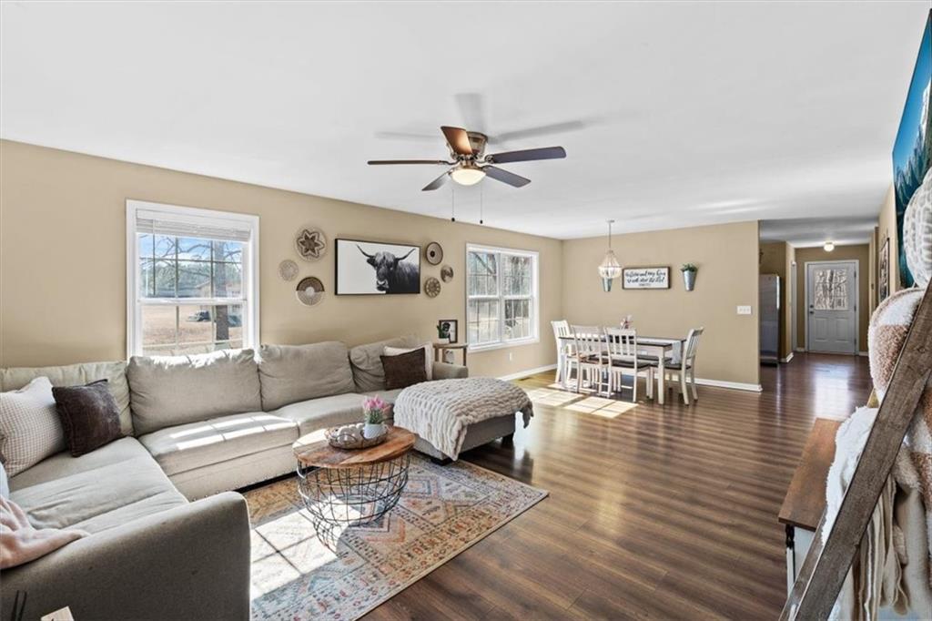 100 South Avery Road Southwest Rome, GA 30165 - Photo 7 of 50 a living room with furniture and wooden floor