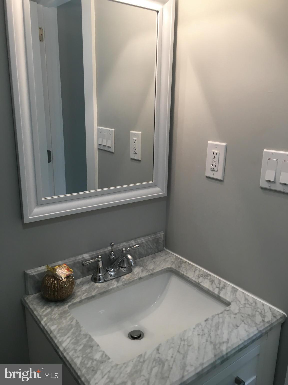 17811 Buehler Road, Unit 1D3 Olney, MD 20832 - Photo 8 of 25 Bath (Master)