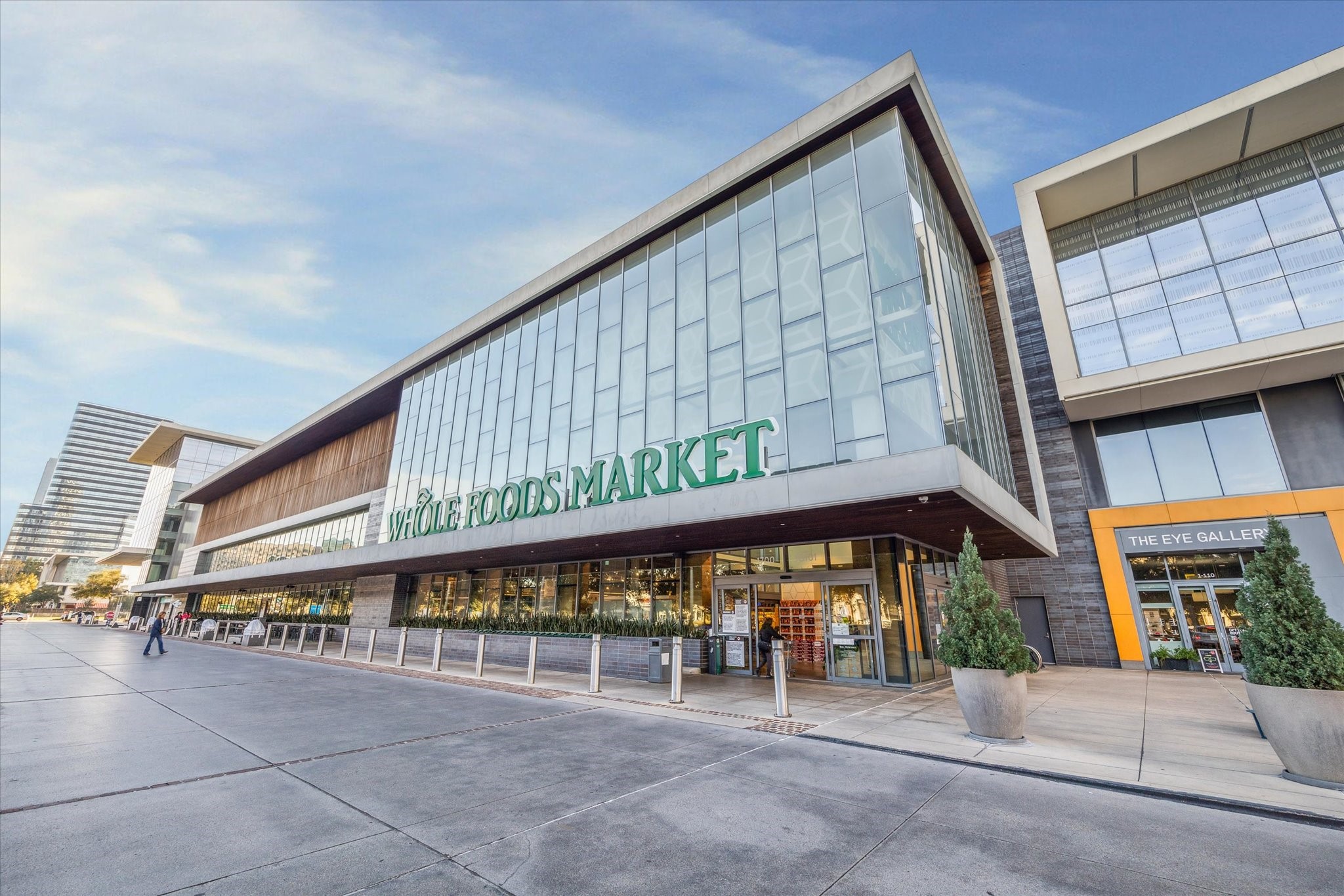 3505 Sage Road, Unit 1603 Houston, TX 77056 - Photo 24 of 28 Less than 2 miles away Whole Foods Market.